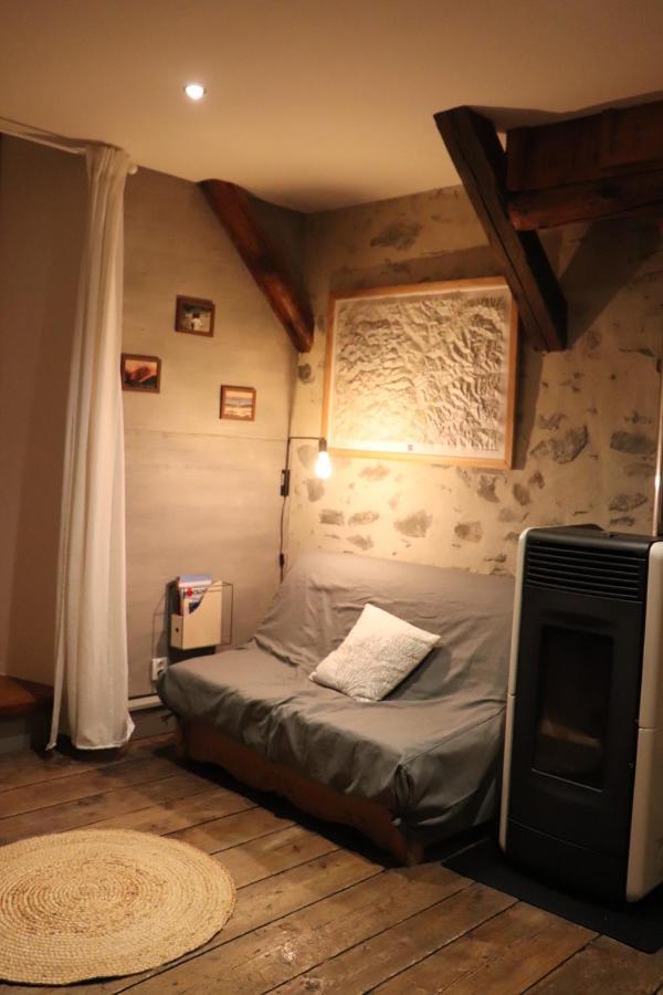 Appartement Dans Une Maison De Pays 布里昂松 外观 照片