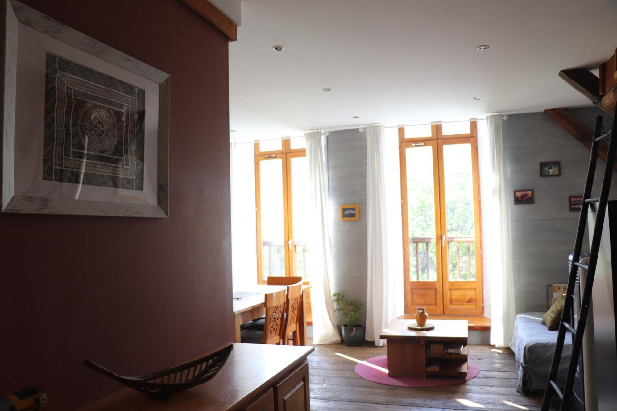 Appartement Dans Une Maison De Pays 布里昂松 外观 照片